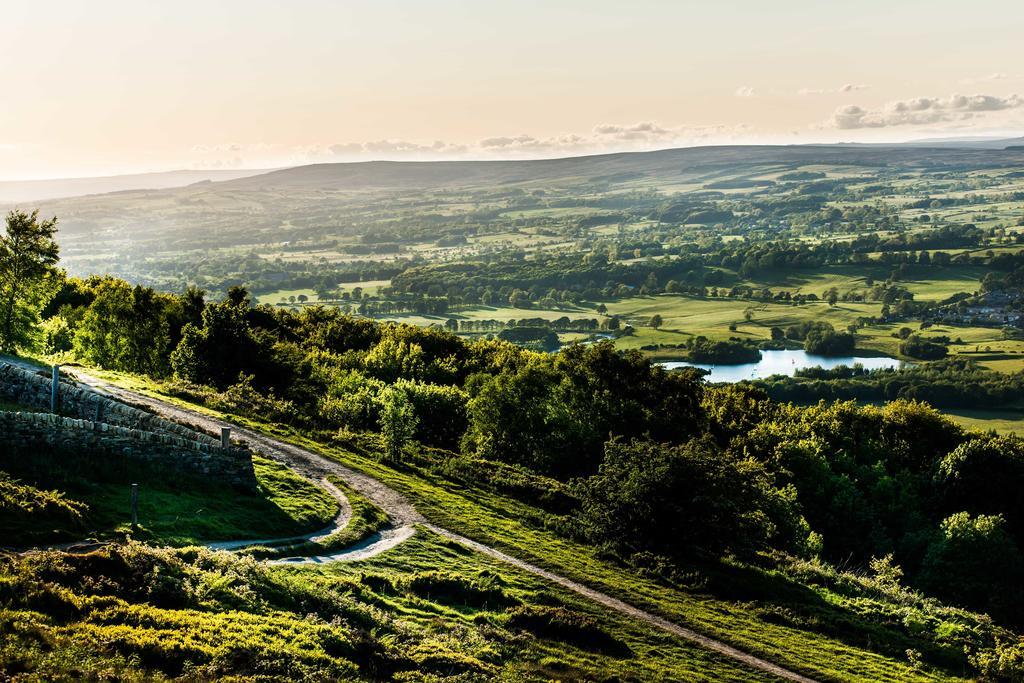 Chevin Country Park Hotel & Spa Otley  Exterior photo